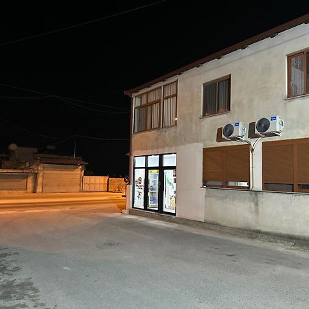 Aral Hostel Berat Exterior photo