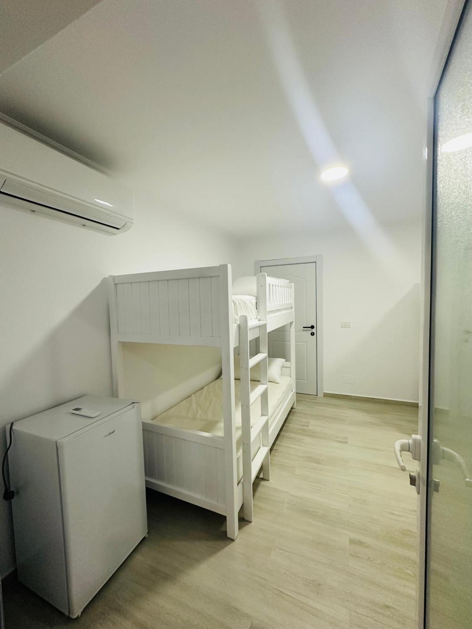 Aral Hostel Berat Exterior photo